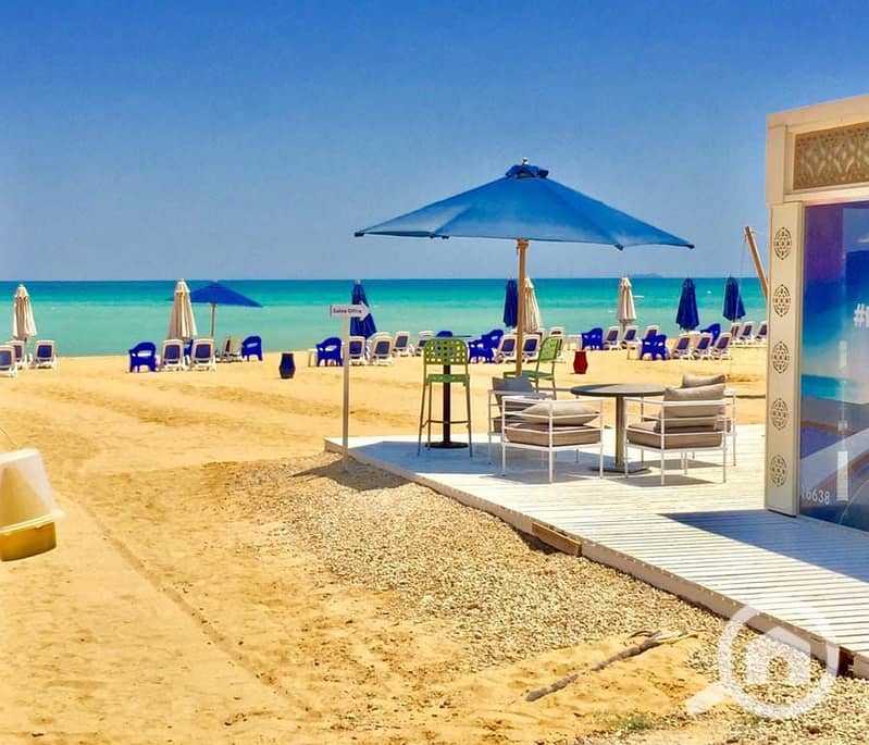 15 2355d4c4-a7f1-4192-8936-9b149a8dac18. jpg