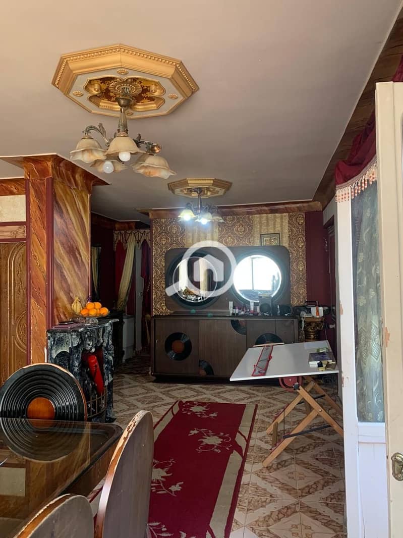 2 c7799caa-5249-4674-9c6e-3f69999615bb. jpg