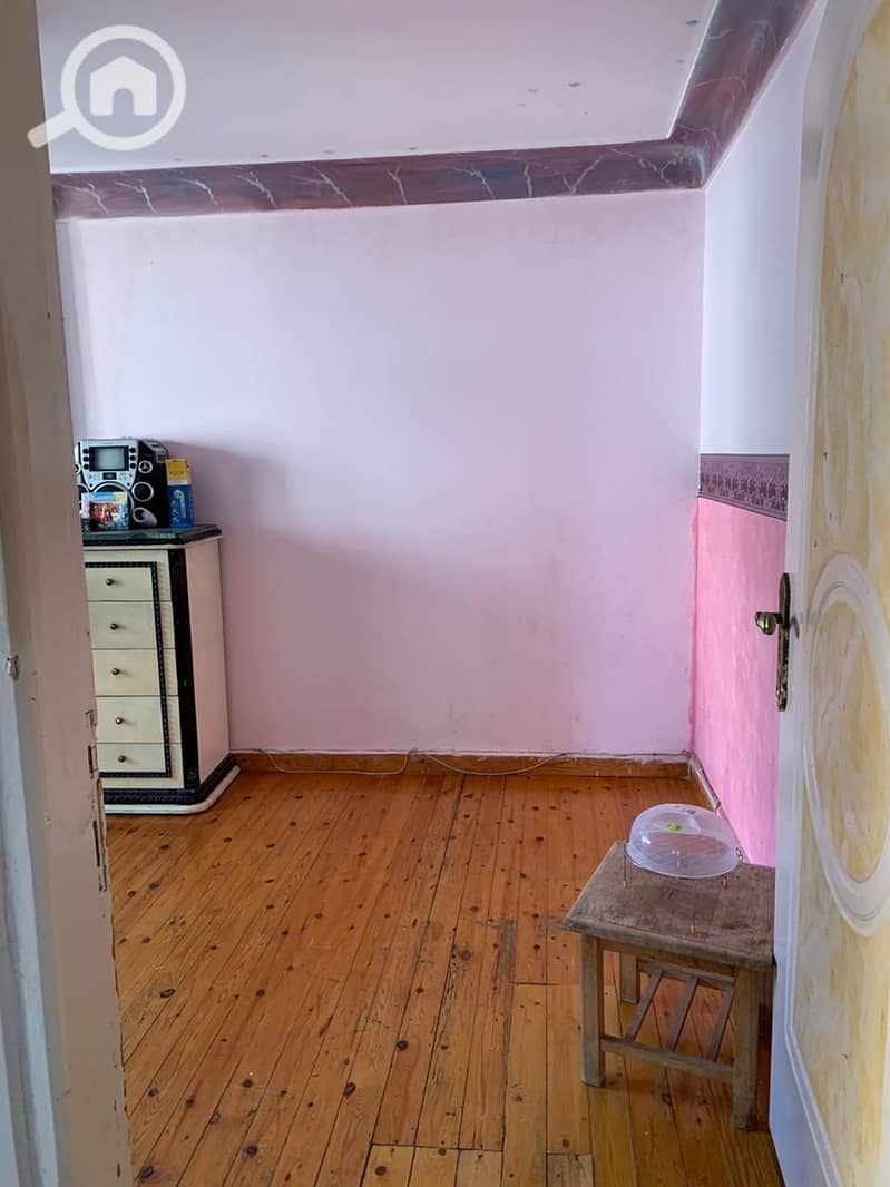 4 5735ba83-2e7f-4e43-bee3-67f18af0b263. jpg