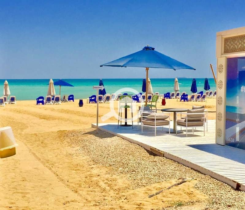 15 2355d4c4-a7f1-4192-8936-9b149a8dac18. jpg