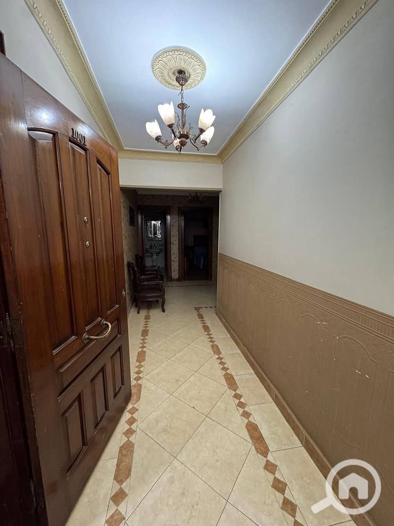 10 0986d43d-ee9f-489b-8271-7d153bfbc534. jpg