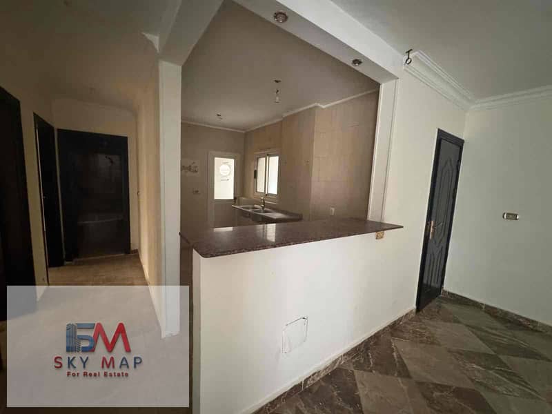 8 208d42fe-1cd4-4484-8f8e-e3ac868a38ab. jpg