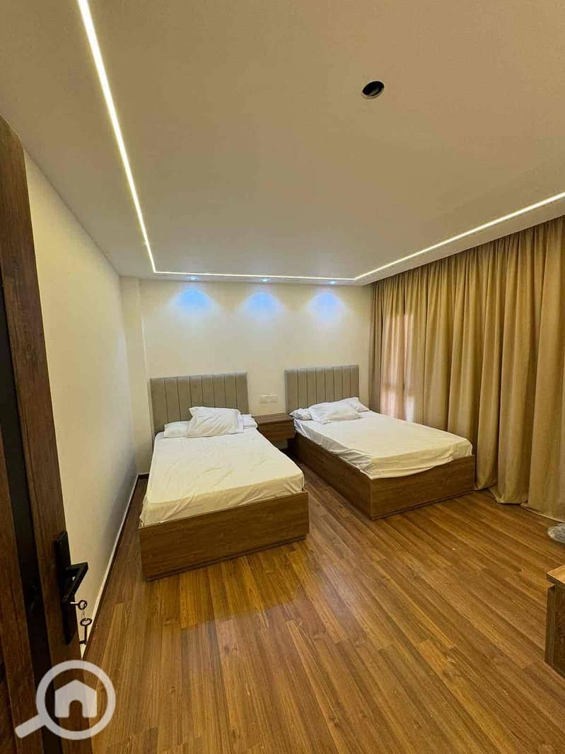 8 108755fc-be74-4b63-ac8f-be1bad13da5b. jpg