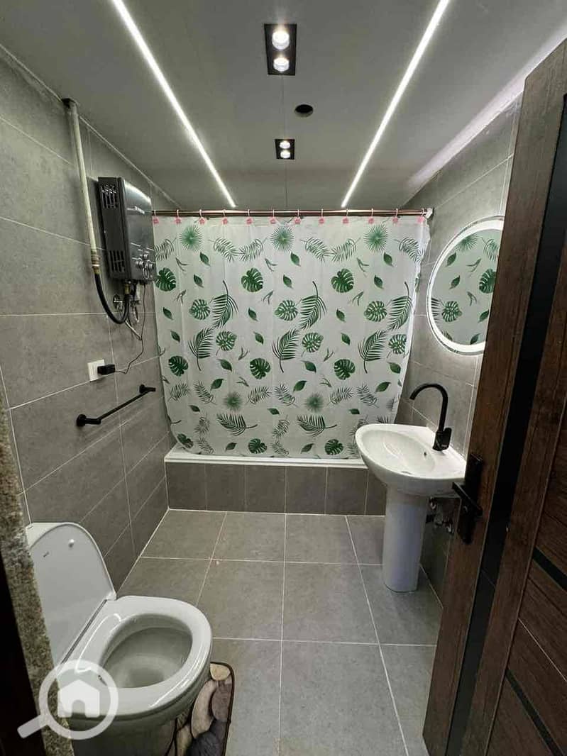 24 e5cfda26-bf39-4e0e-b46d-197cecc49aa4. jpg