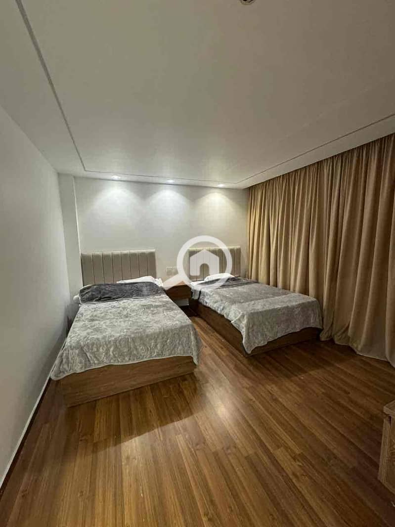 25 8c356bba-82c8-4b73-a281-cdf456d1b975. jpg