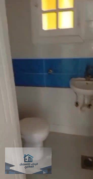 17 WhatsApp Video 2025-08-27 at 10.38. 07_000070. jpg