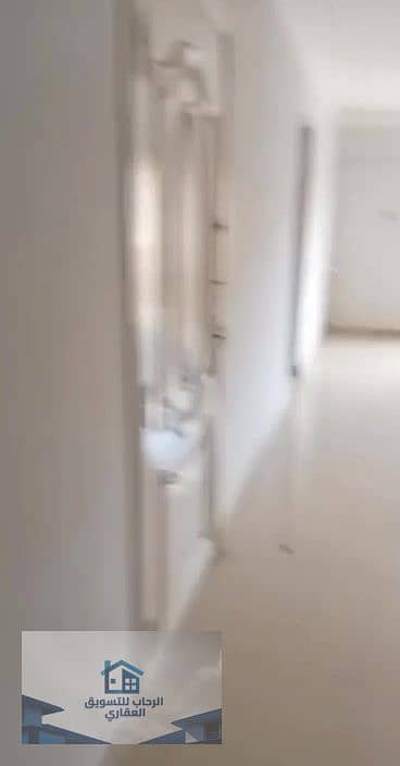 24 WhatsApp Video 2025-08-27 at 10.38. 07_000118. jpg