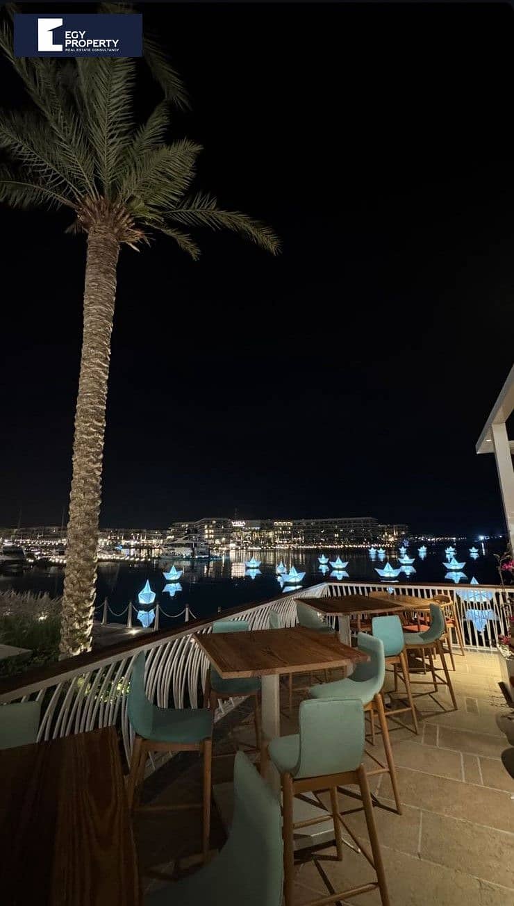 10 7ff5ed75-017d-4128-a0ea-40f257fd3784. jpg