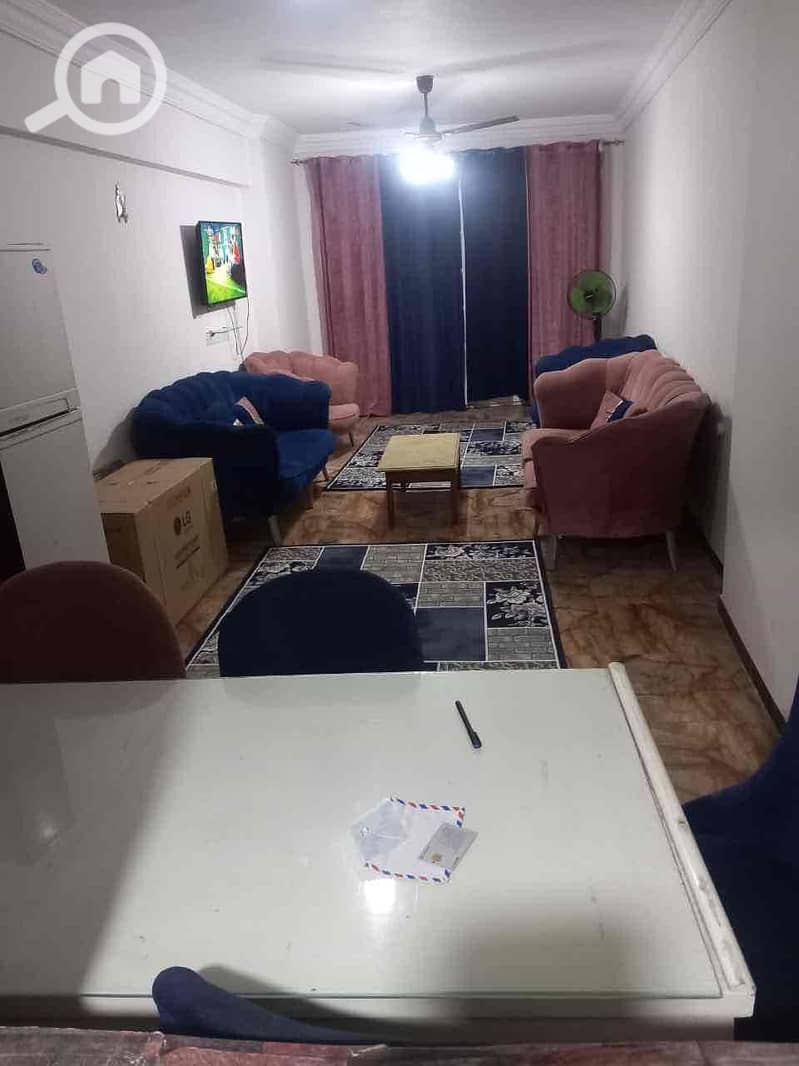 f572c71e-0d21-4d63-9cec-275ebd5fc291. jpg f572c71e-0d21-4d63-9cec-275ebd5fc291. jpg