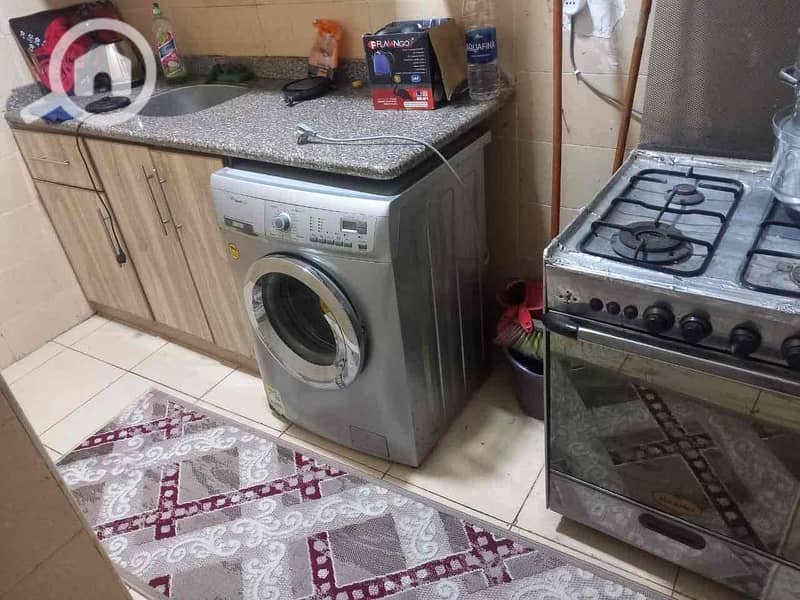 6 90ea64c5-4b69-45f4-bb9c-dc099a295744. jpg