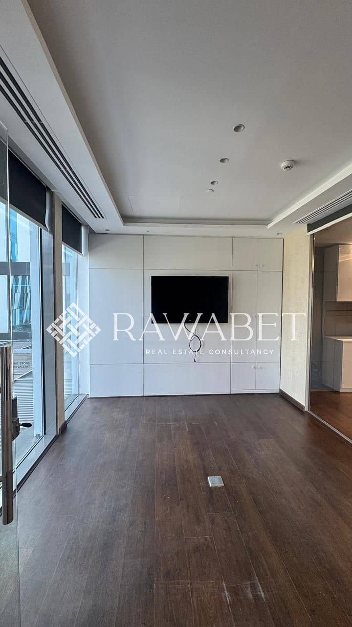 4 c5642b94-6754-438d-800c-4e2deab0cd6e. jpeg