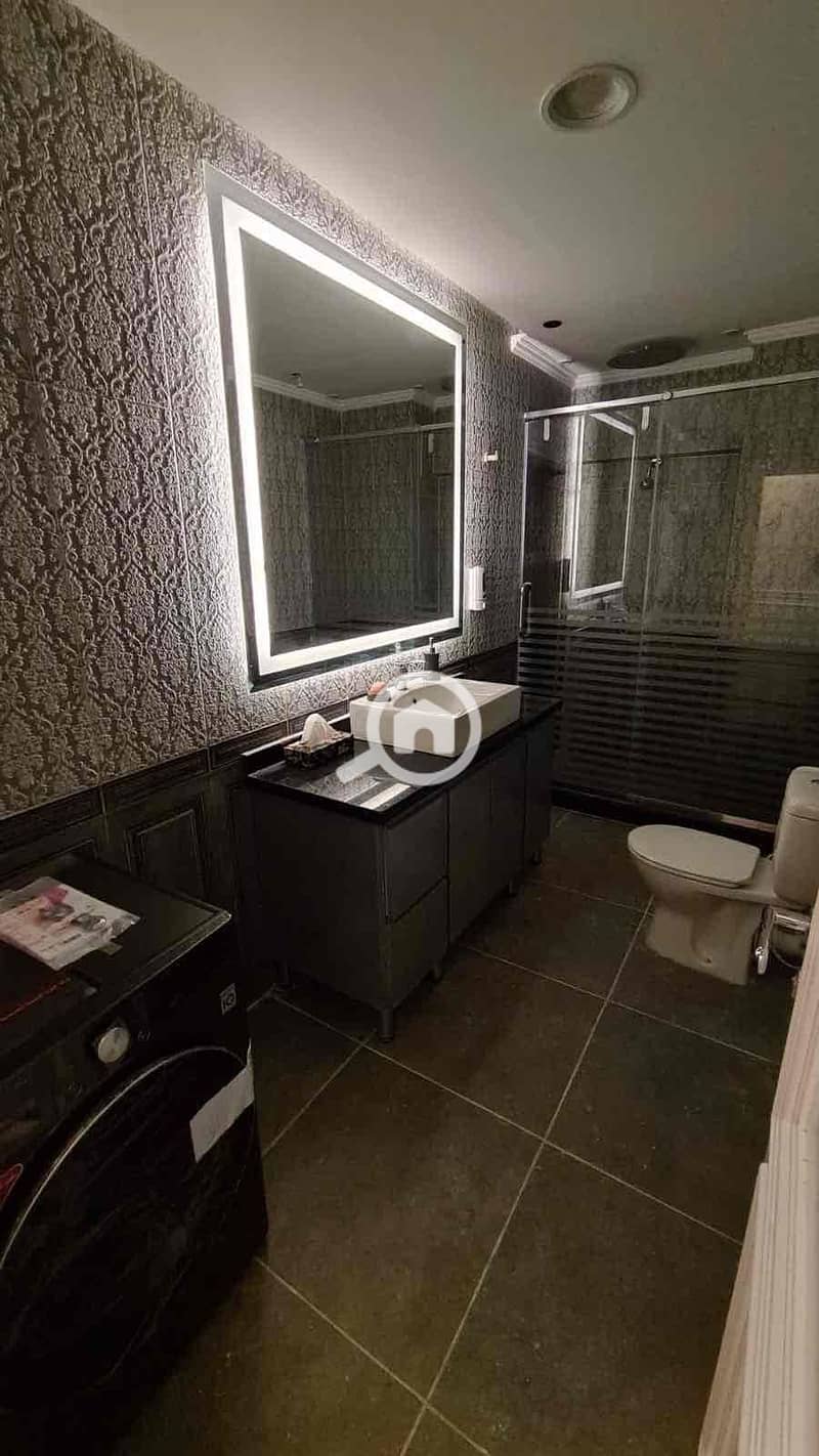 2 3fed9b46-792d-4d59-acf5-3be8056794c7. jpg