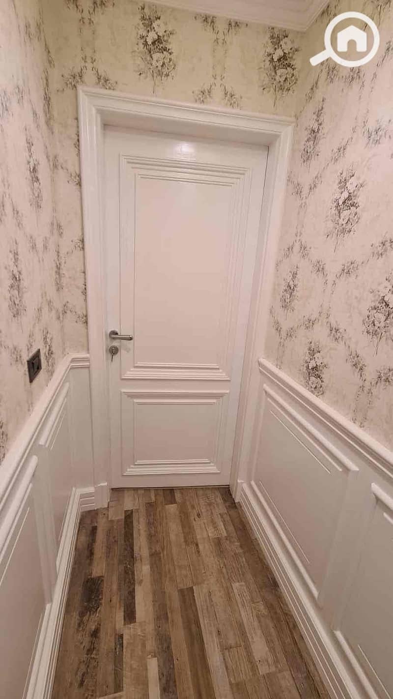 3 4387e804-175b-4e3d-8175-9e6e3d8d957b. jpg