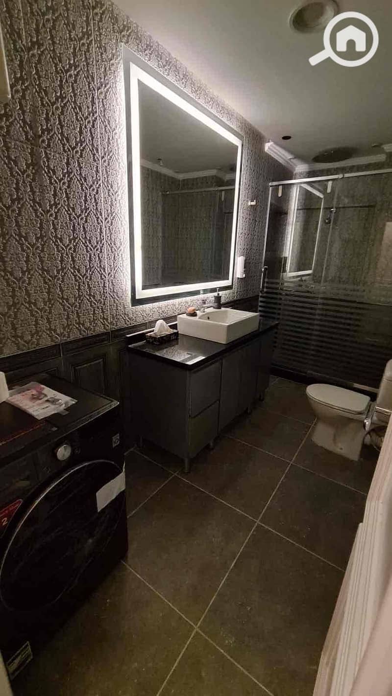 8 12ad9114-2b31-402a-bdd0-1f7e0fe2d4ae. jpg