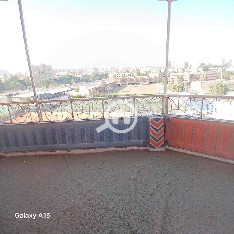 2 ea7937d8-a7bb-43fc-aea6-ff4792062628. jpg