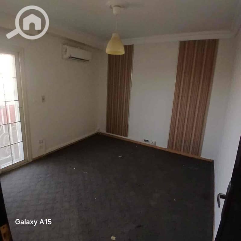 4 0e3dd672-4126-4da2-8656-94fe4e50d2f6. jpg