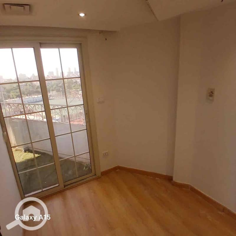 5 09f6dfb4-9242-460b-a22d-572ce0d16dfa. jpg