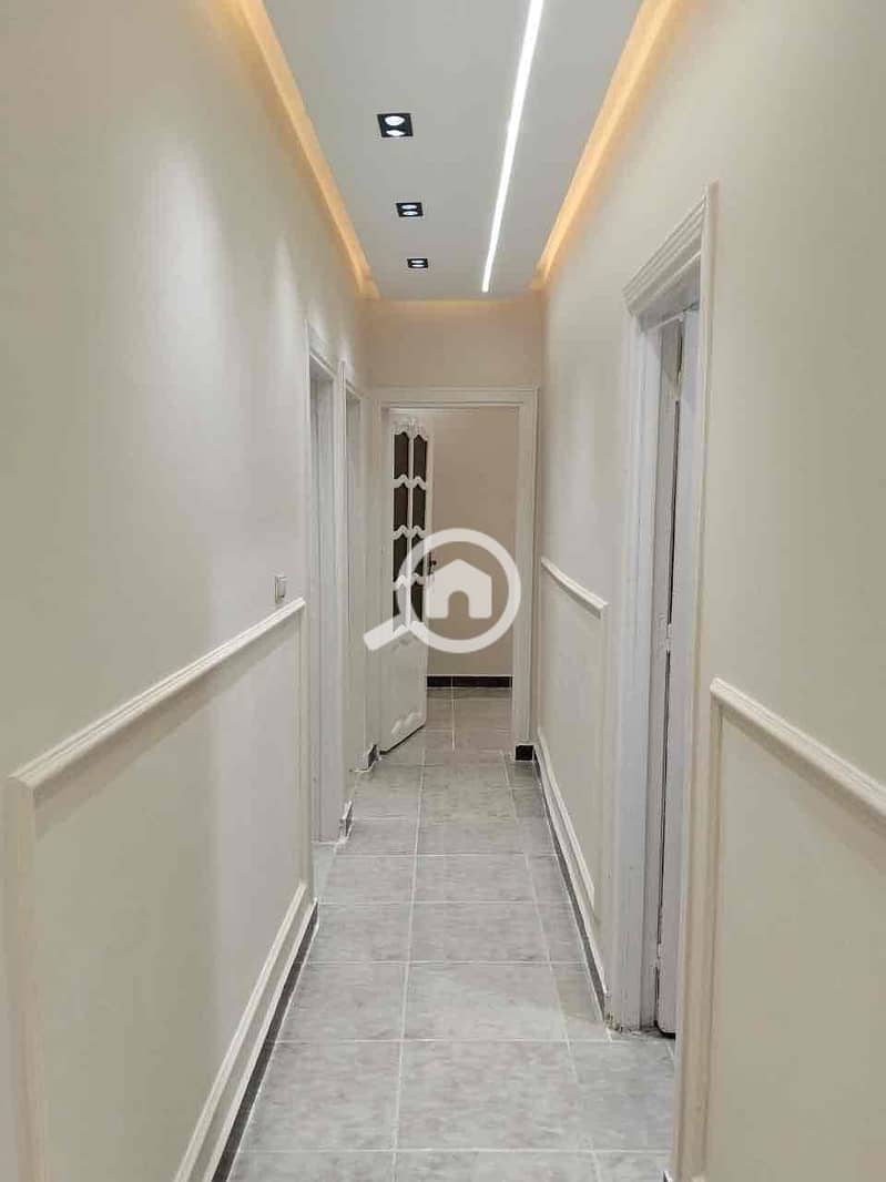 16 30c52d2c-0889-4ec4-89c6-2c0b05ec4e75. jpg