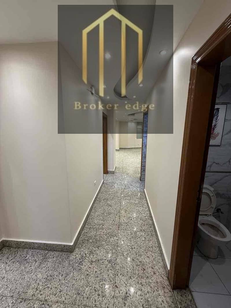 2 e3131ce6-2c6e-4411-8f7d-95d09b8859d1. jpg