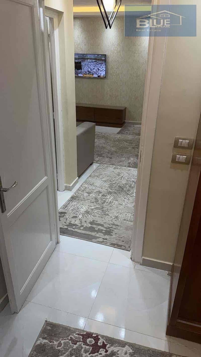 12 327e74fe-e497-4a0c-8184-b0ee5c67a5a7. jpg