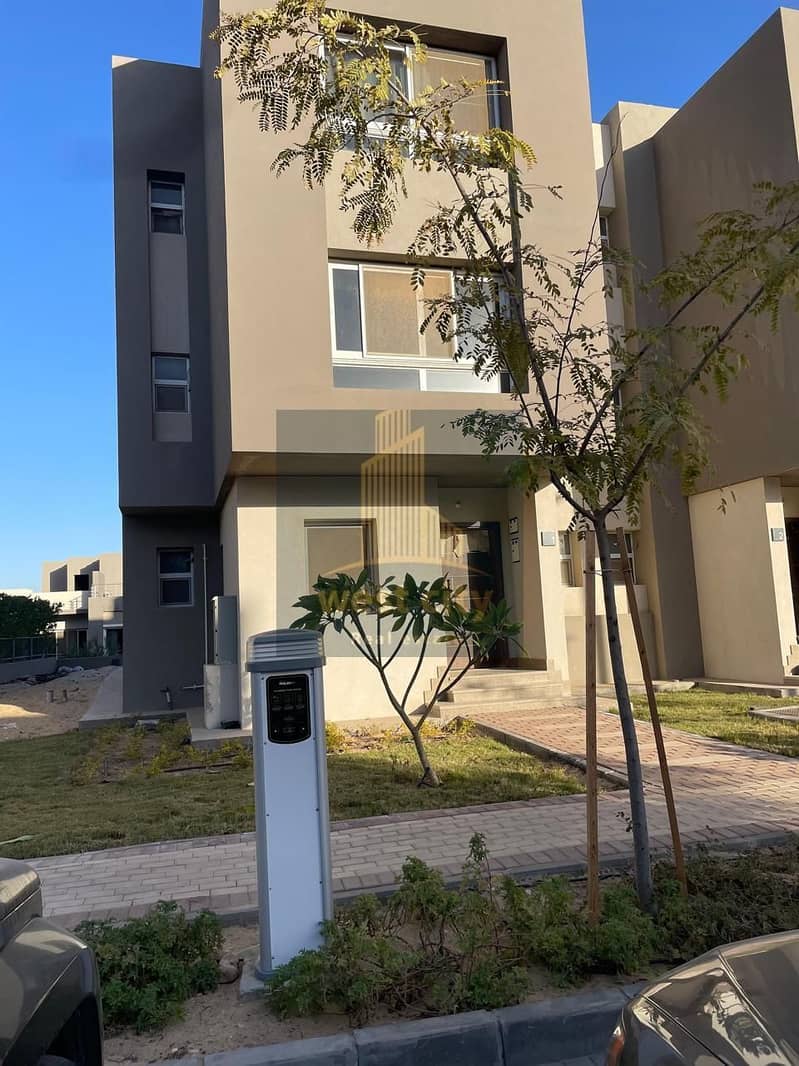 4 WhatsApp Image 2025-10-12 at 6.14. 11 PM. jpeg