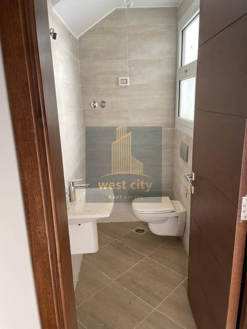 5 WhatsApp Image 2025-10-12 at 6.14. 12 PM. jpeg