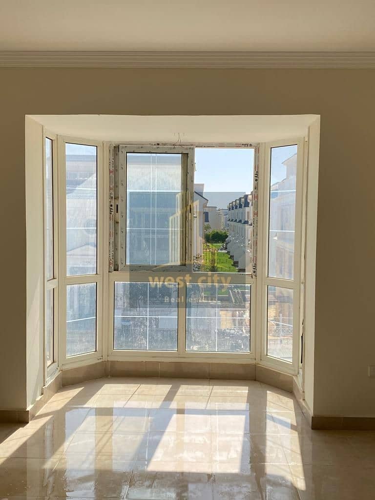 7 923a099b-b2f5-4b2e-9a89-9592f8a6ade4. jpg