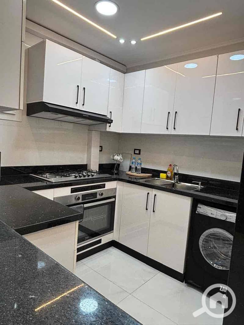 18 4b9e536b-2d23-49a1-89ff-83f0aad0d318. jpg