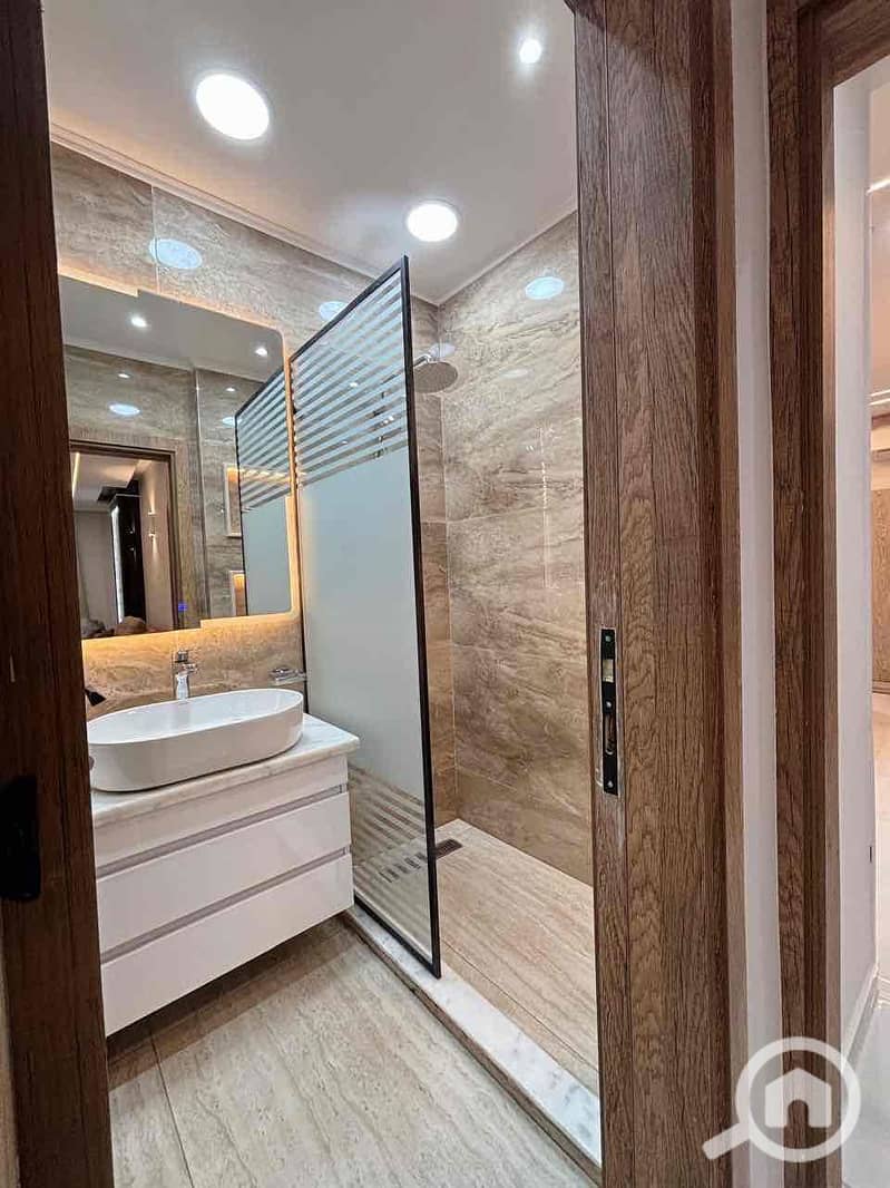 23 b9ab88f6-8a83-4442-9fc8-4e269cbb234f. jpg