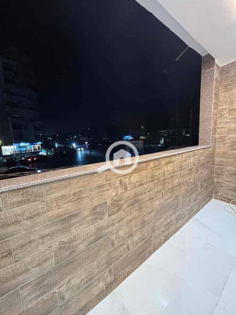 29 895f5dc7-fe5d-43a8-a6ec-32ebb3400dac. jpg