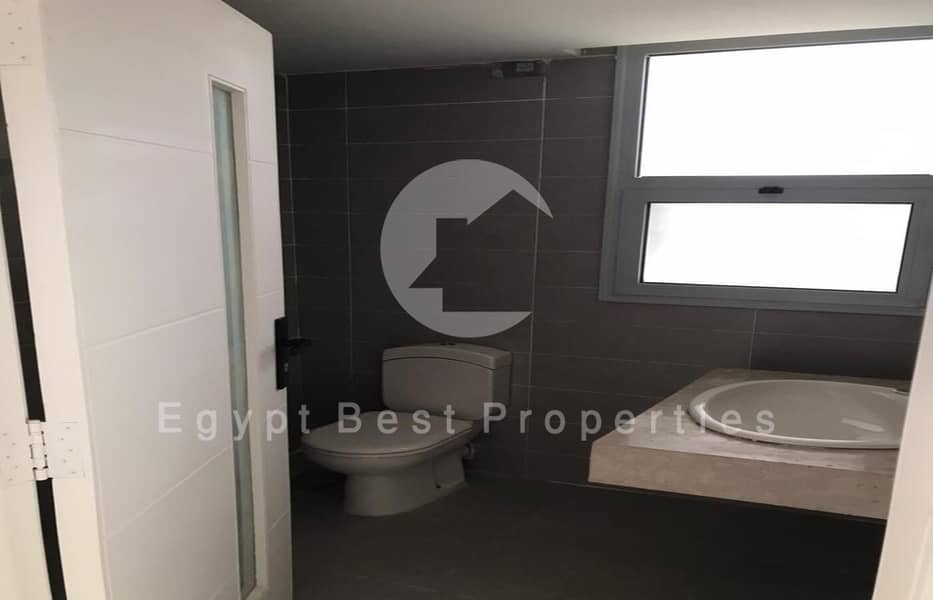 8 WhatsApp Image 2025-12-07 at 16.15. 08_ee198591. jpg