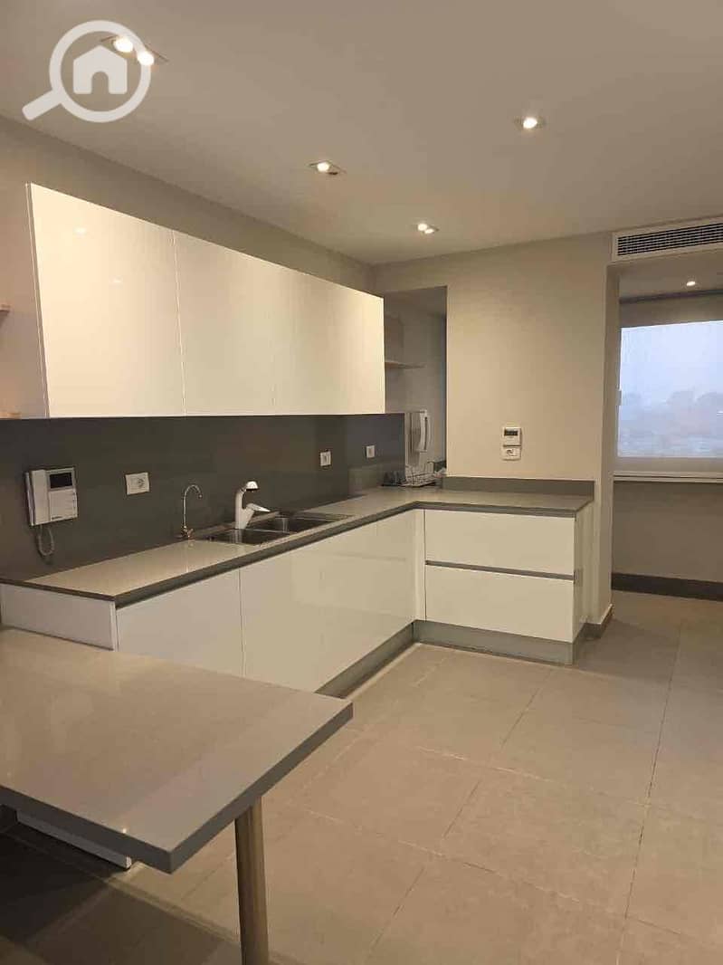 9 cd0b9721-4bbd-4949-8794-9c4ebd8203df. jpg