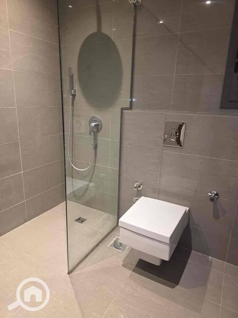 10 0b1344c6-db34-437d-b00d-9584f488e74f. jpg