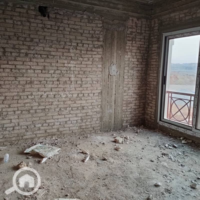 12 f40b97ec-7d99-4636-99eb-6e84bc804710. jpg