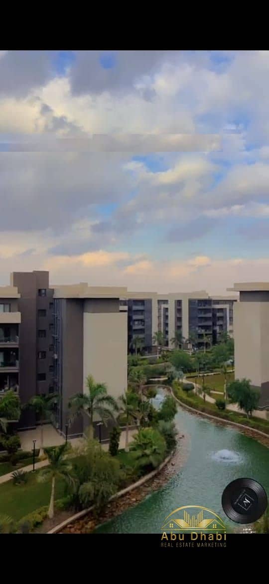 4 bfabad15-945f-4603-9567-6c0c28f3274f. jpg