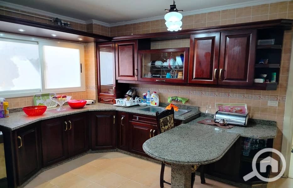 12 69640acc-e0ad-4a64-b564-9a570e5a7d38. jpg