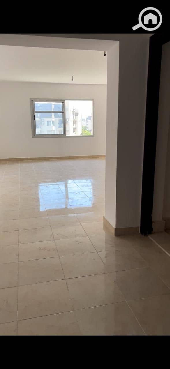 2 735c9d29-5da2-42a5-ac36-1803acf43c53. jpg