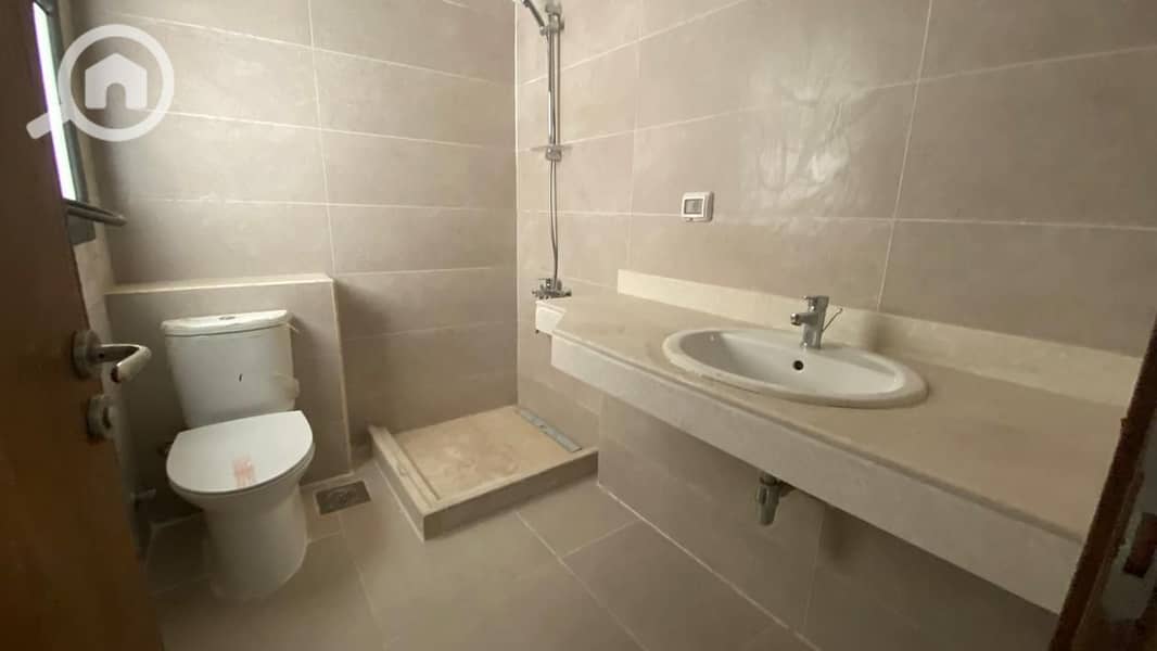 10 4a1b3a04-2351-4638-b6b2-38be8a9908c9. jpeg