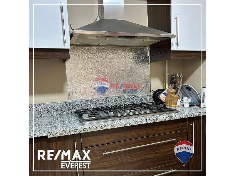 8 c9407b1a-79e0-4c58-87f3-eb868e70e7cf. png