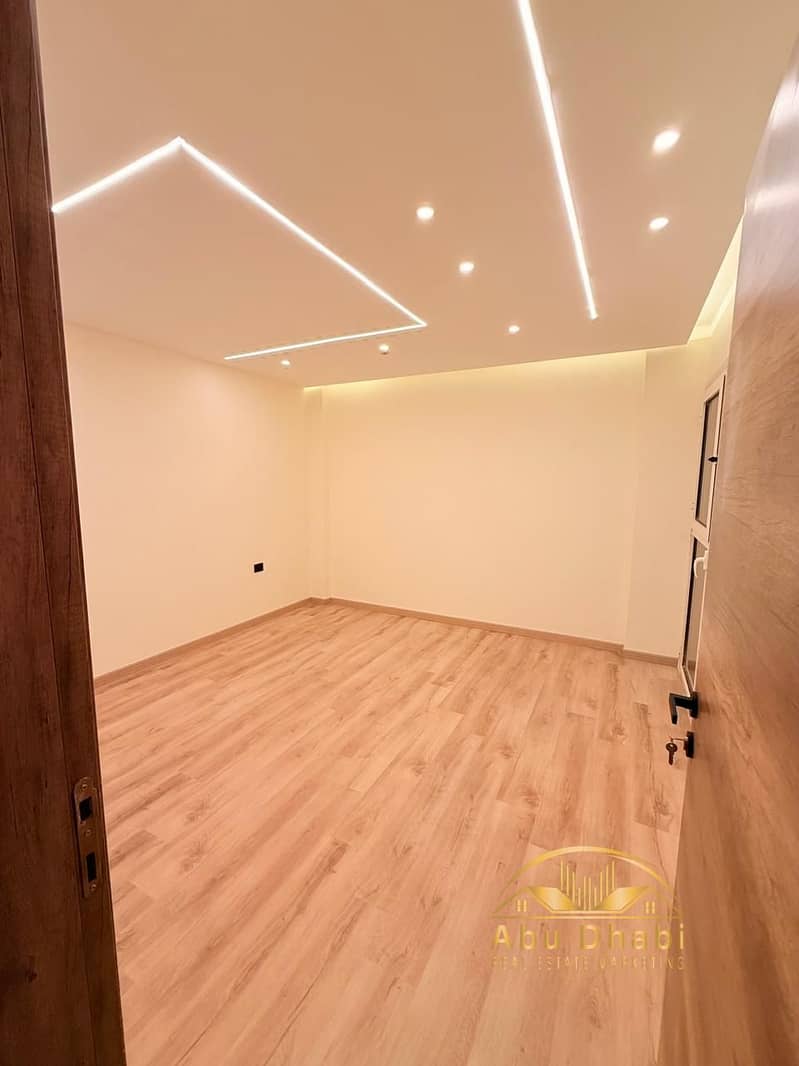 10 7831ae9f-48fc-43c9-b97a-5f55c2d1f581. jpg