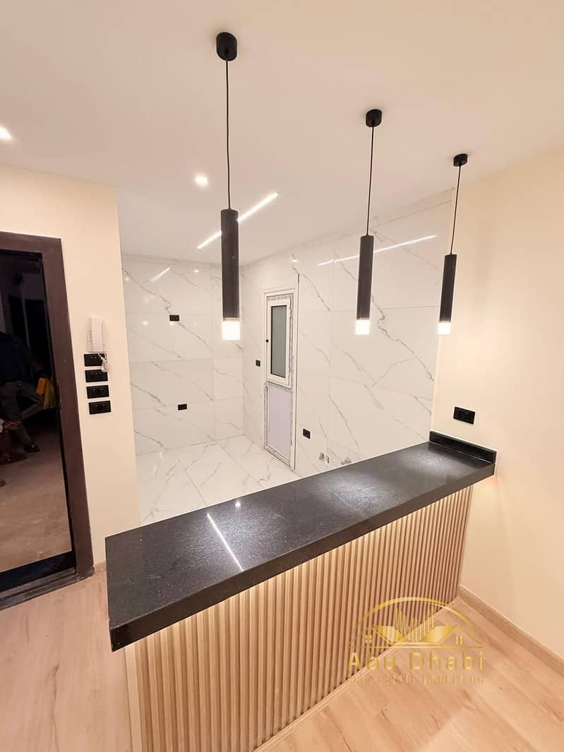 13 e766c31b-36c3-4f5e-9524-0c38b7bec5b9. jpg