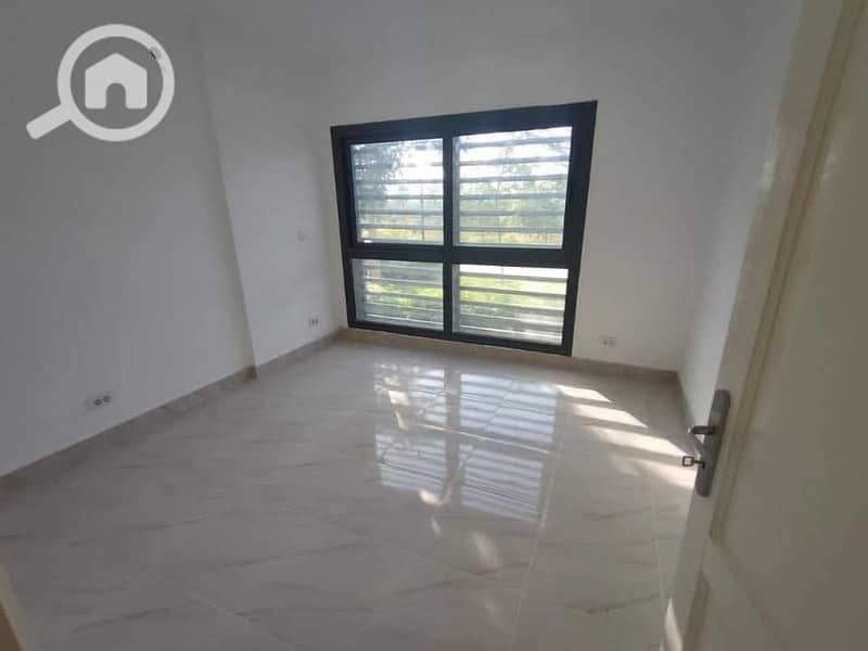 2 5efcd67e-fcdd-4a55-a154-af2e338d5f06. jpg