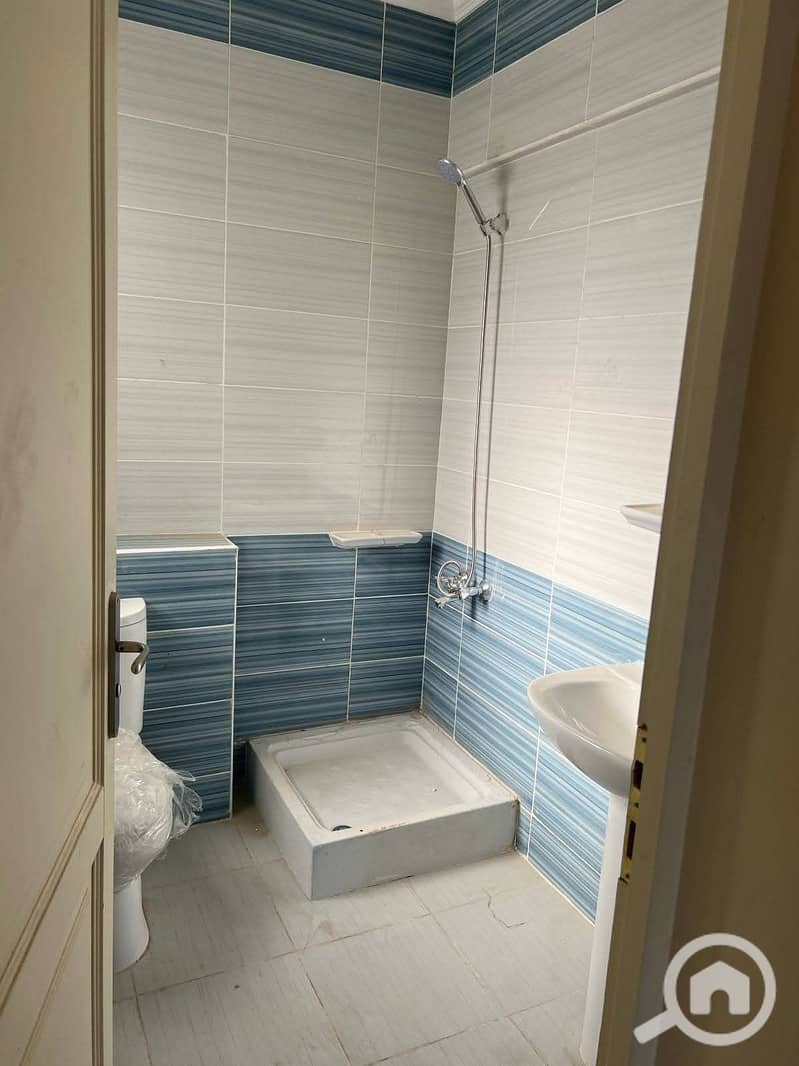 4 223a9a87-e5d4-4529-9b18-e5f8521e2f77. jpg