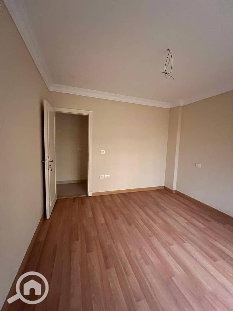 2 4b7f5ab2-677c-4c40-97aa-16011a1cd392. jpeg