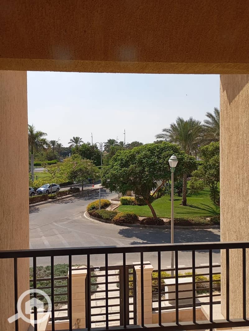 8 824922cf-3e9a-4463-a156-40e37af88e41. jpeg