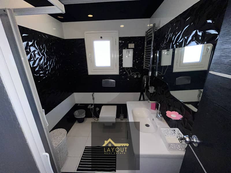 13 a9d58b16-eb5d-4220-8b60-e8be17847ab5. jpg