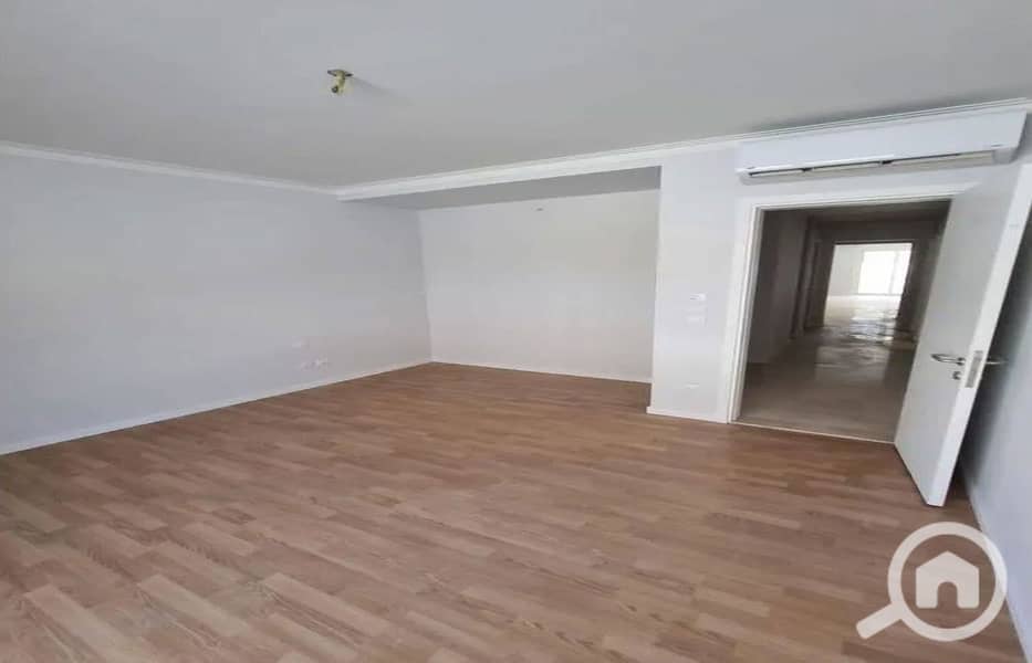 4 5247137-12650o_1400x900_1400x900. jpg