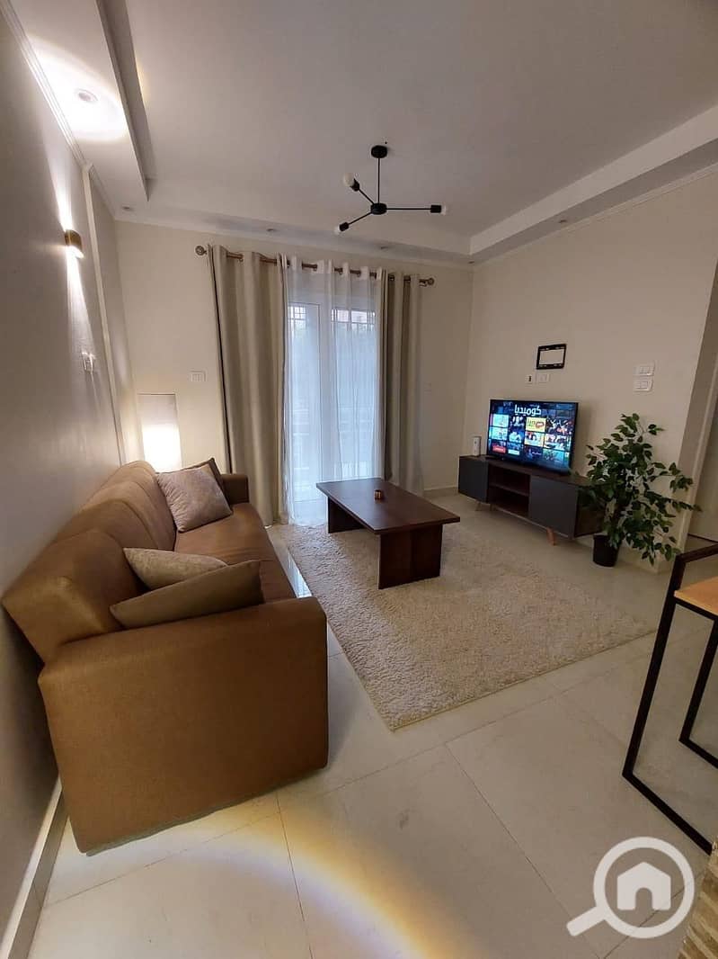 4 00eaaaee-c227-4cac-83b9-a6f7dd7b5000. jpg