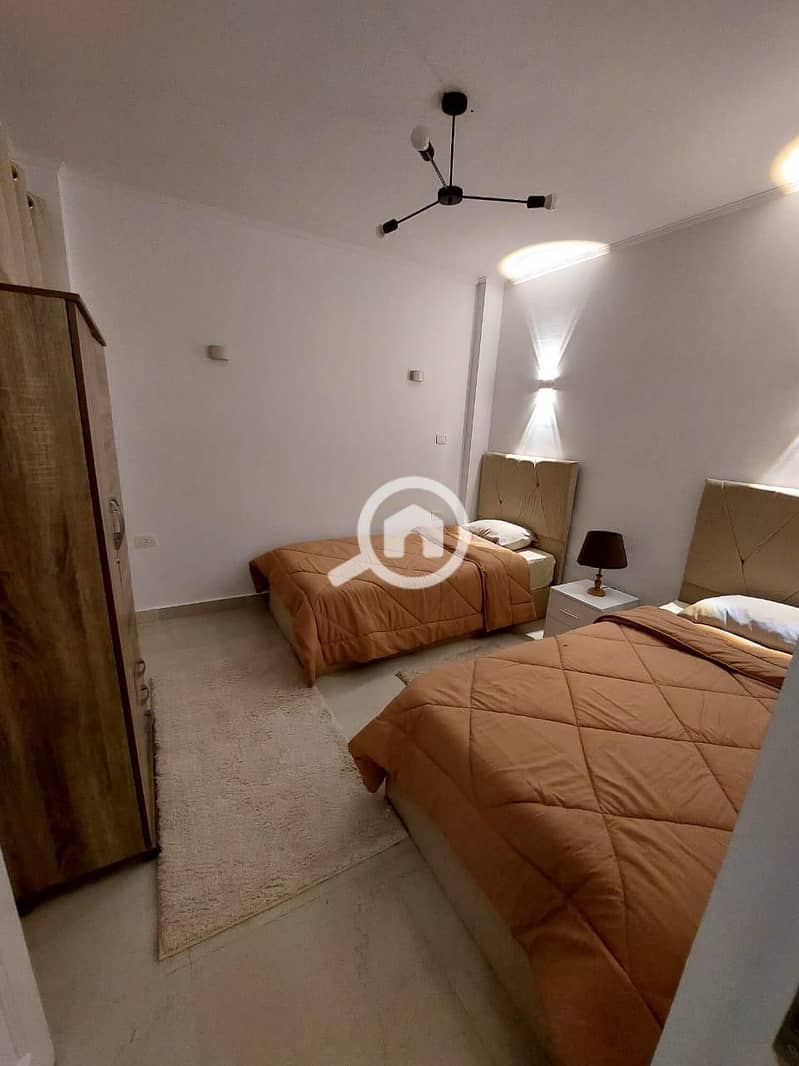 5 0ec56567-f7a7-4da9-bf4f-7353c6e38d2a. jpg