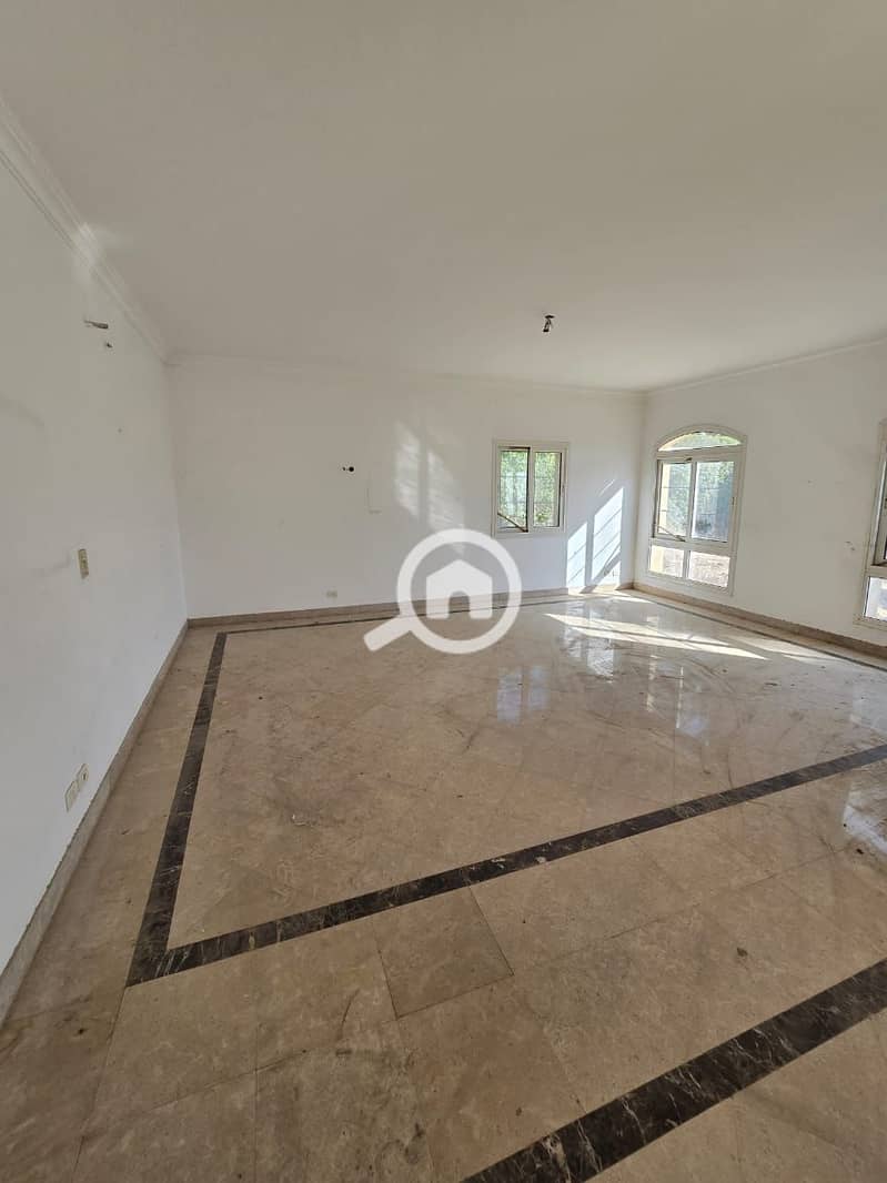 10 18483c3e-e55c-45ad-a17a-4de7dd580ebd. jpeg